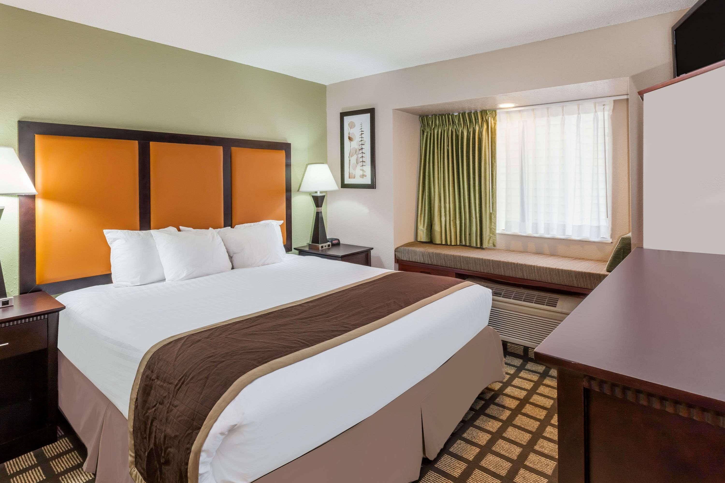 Hotel Baymont By Wyndham Gaylord Extérieur photo